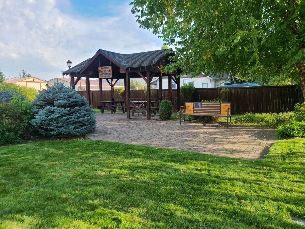 Memorial Park Gazebo and Bench